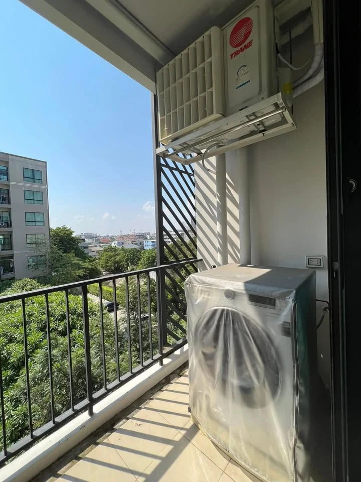 For rent: Lesto Sukhumvit 113, 1 bedroom, 1 bathroom. Fully furnished and equipped. Just bring your bags and move in!