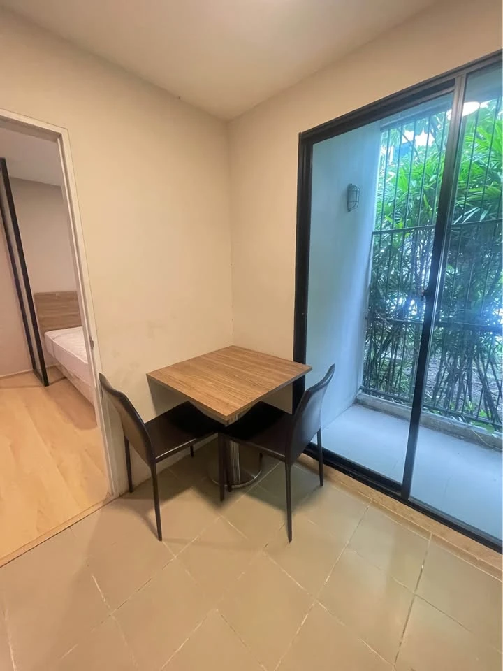 For rent: Lesto Sukhumvit 113, a nice room, good location, fully furnished, at a great price. Just bring your bags and move in!