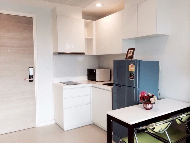 For rent, lette Ize Ratchathewi, beautiful room, 1 bedroom, fully furnished, ready to move in, great view, don't miss it.