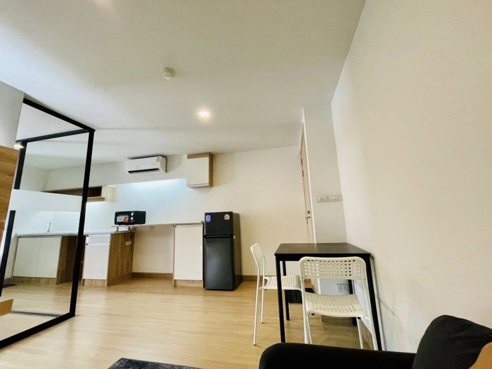 For rent: Level Condominium, 7th floor, fully furnished, ready to move in. Reserve now, don't miss out!