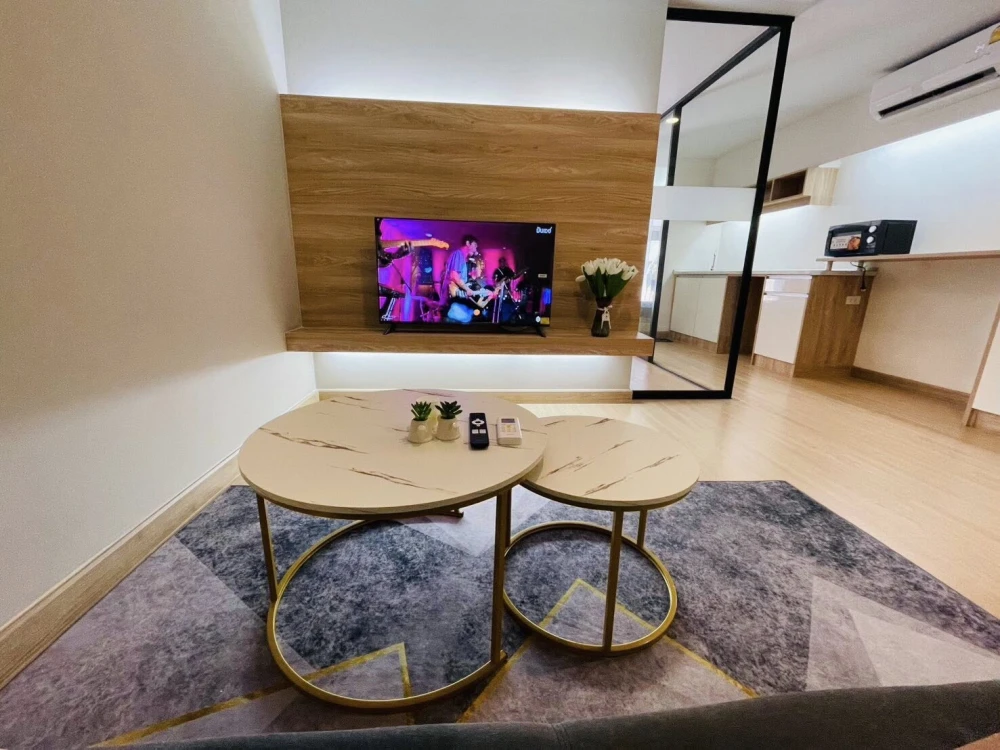 For rent: Level Condominium, 7th floor, fully furnished, ready to move in. Reserve now, don't miss out!