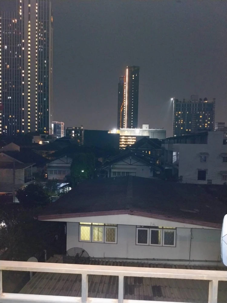 For rent: LIB Lat Phrao 20, rooms with separate usable areas, airy and comfortable, natural view with no buildings blocking the view, move now, don't