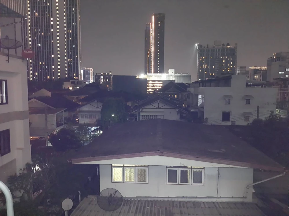 For rent: LIB Lat Phrao 20, rooms with separate usable areas, airy and comfortable, natural view with no buildings blocking the view, move now, don't