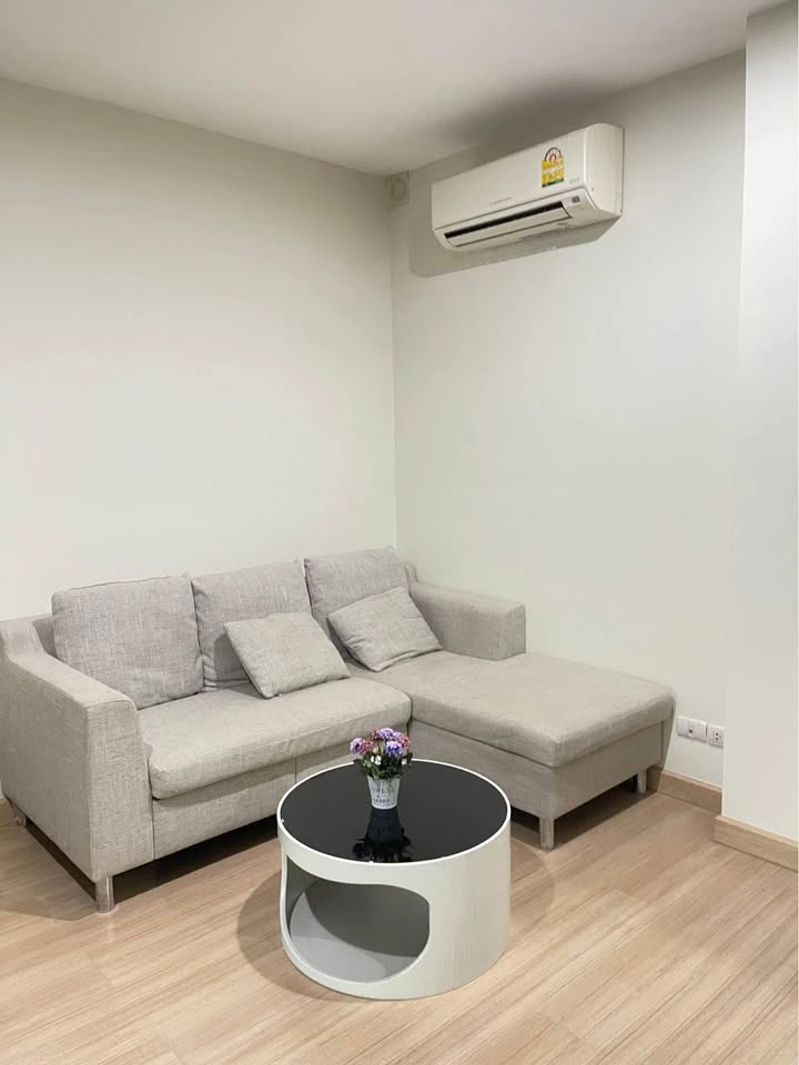 For rent: Life @ Ladprao 18, 1 bedroom, 1 bathroom, 8th floor, good location, fully furnished, beautiful city view, no blocking, reserve now!