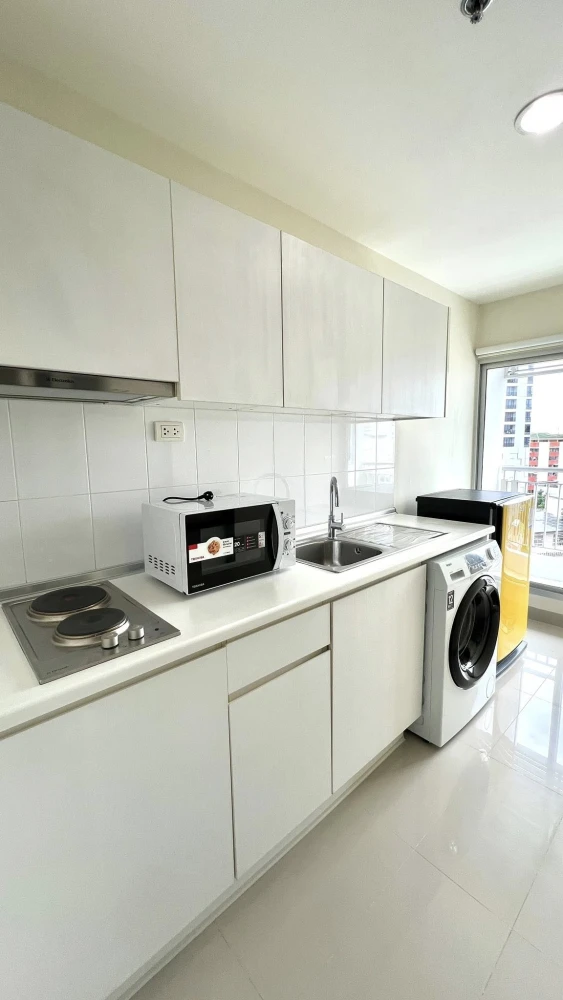 For rent: Life @ Ladprao 18, 1 bedroom, 1 bathroom, good location, convenient transportation, fully furnished, great deal, reserve now!