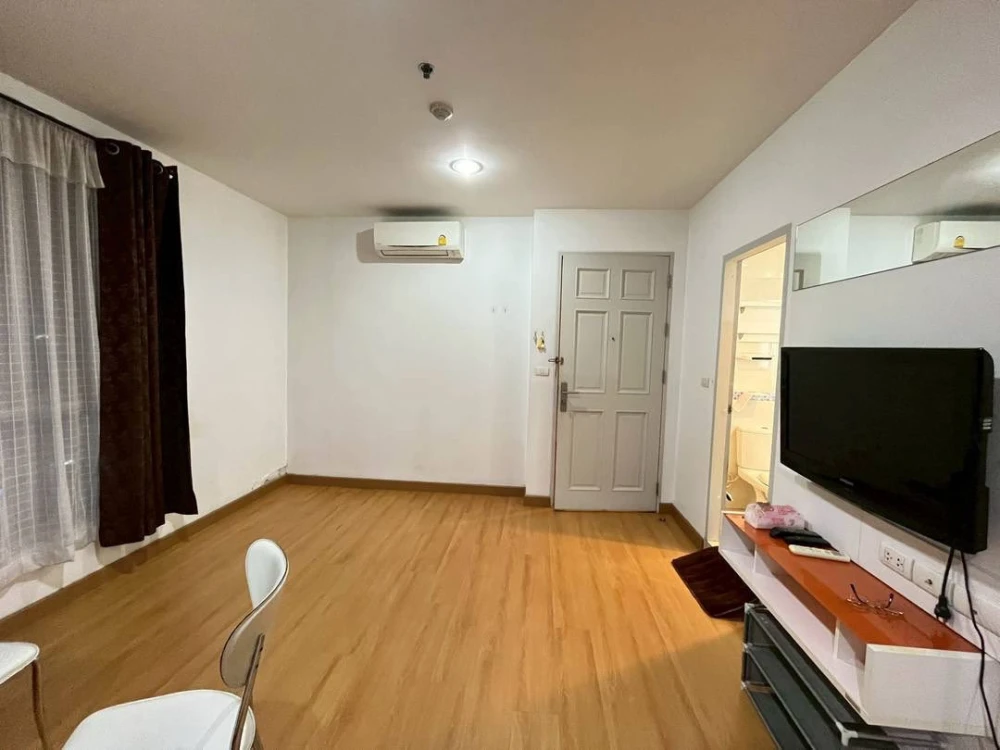 For rent: Life @ Rachada-Huaykwang, 16th floor, open view, no buildings blocking, corner room, next to the garden, fully furnished, complete with elec