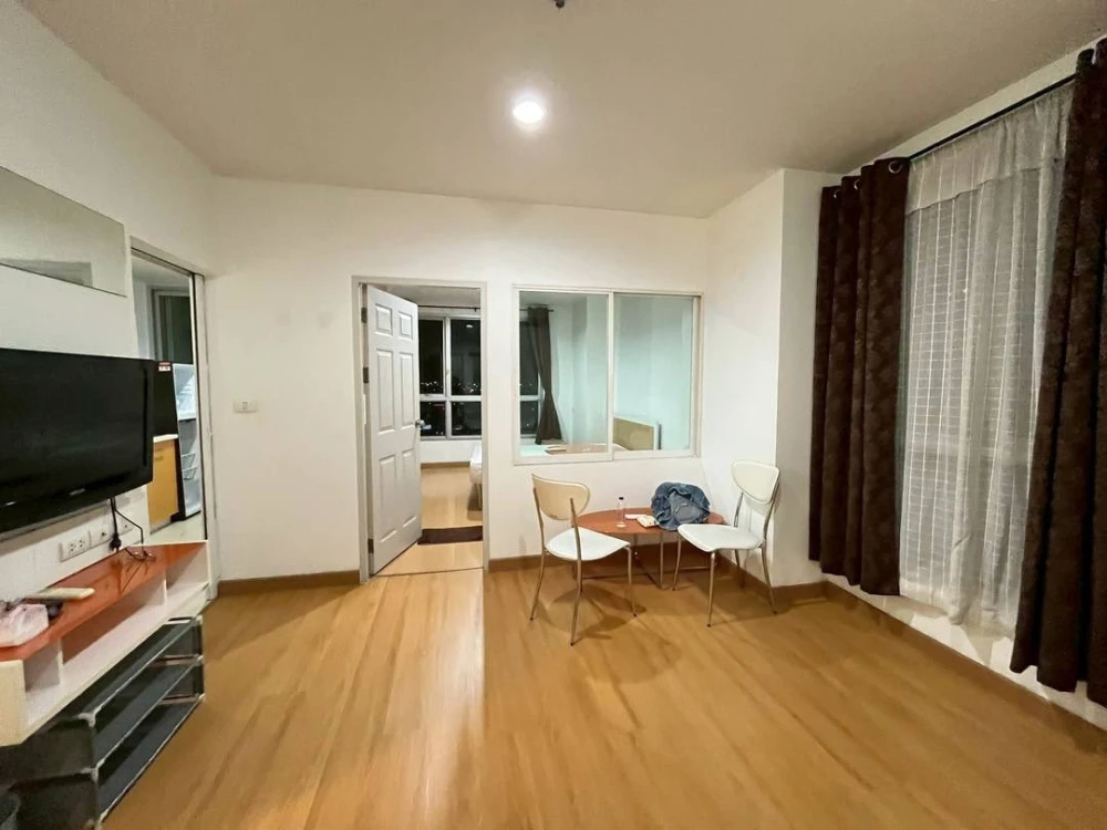 For rent: Life @ Rachada-Huaykwang, 16th floor, open view, no buildings blocking, corner room, next to the garden, fully furnished, complete with elec