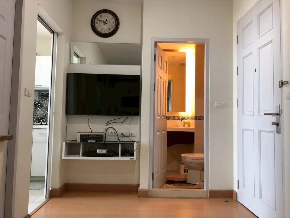 For rent: Life @ Ratchada - Huay Kwang, ready to move in, reasonable price, complete in one place, just drag your bags and move in.
