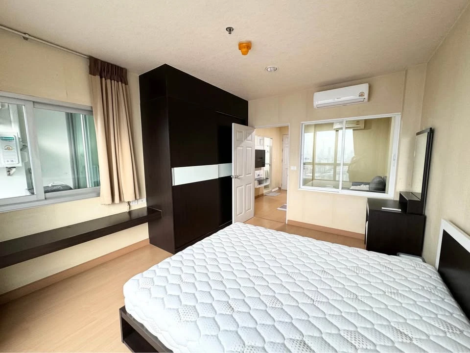 For rent: Life @ Ratchada-Huaikwang, fully furnished, nice room, interested in booking now, don't miss out!