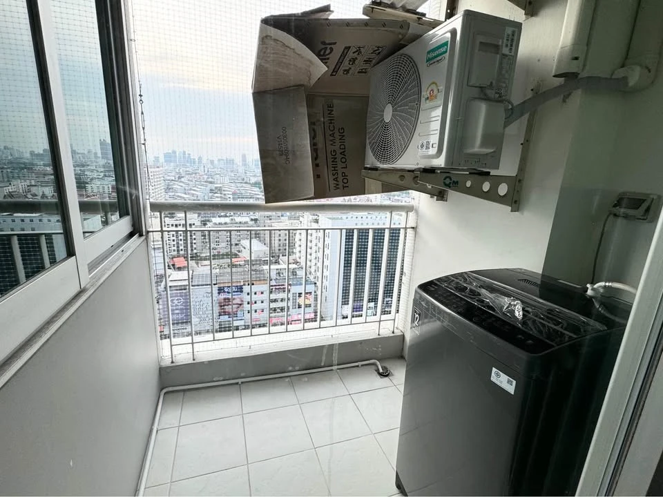 For rent: Life @ Ratchada-Huaikwang, fully furnished, nice room, interested in booking now, don't miss out!
