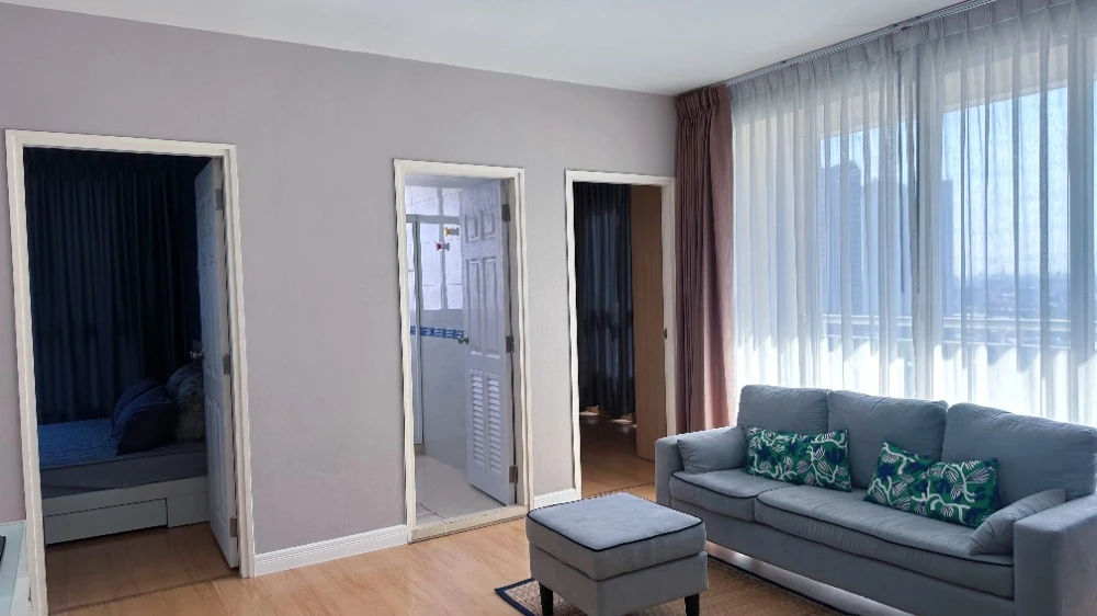 For rent: Life @ Sukhumvit 65, 20th floor, corner unit, fully furnished. Book now! (Hurry!)