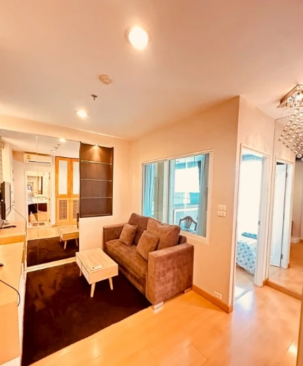 For rent: Life @ Sukhumvit 65, 8th floor, fully furnished unit, ready to move in. Book now!