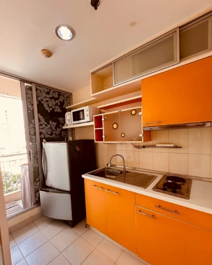 For rent: Life @ Sukhumvit 65, 8th floor, fully furnished unit, ready to move in. Book now!