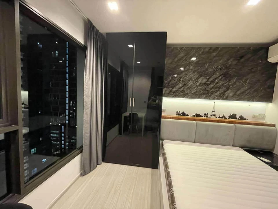 For rent: Life Asok-Rama 9, built-in decoration, beautiful tone control, complete with furniture. You must book this.