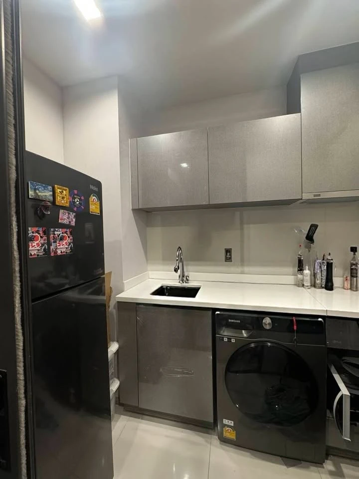 For Rent: Life Asoke Hype (1 Bedroom Plus). Fully wallpapered and equipped with all appliances. Book now before it's gone!