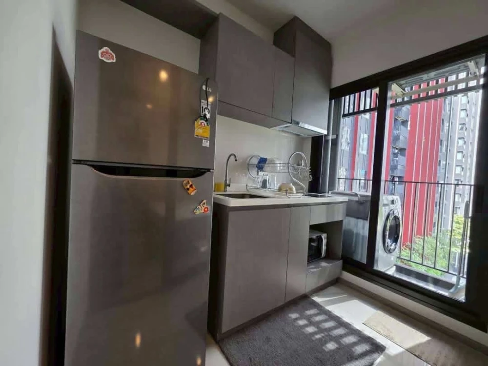 For rent: Life Asoke Hype, 1 bedroom, 1 bathroom. Great location, beautiful view, fully furnished. Book now!