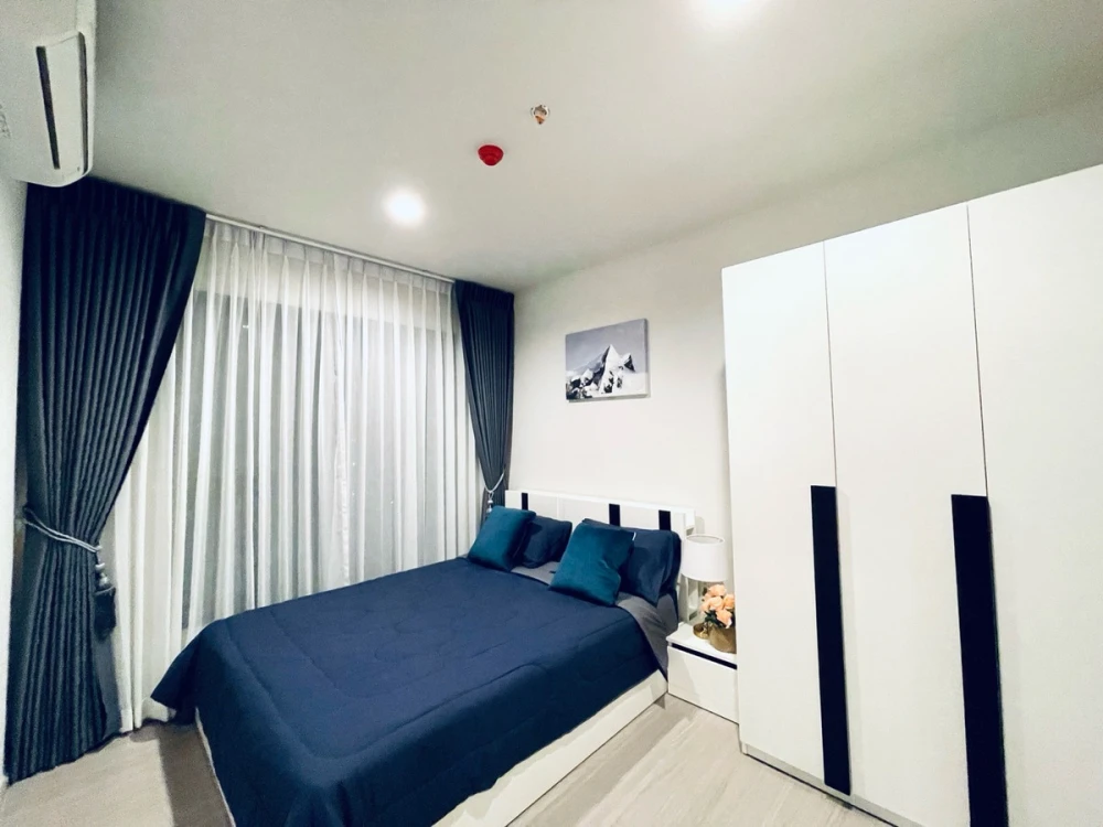 For rent: Life Asoke Hype, 16th floor, beautiful room, fully furnished, very livable. Book now! (Hurry!)