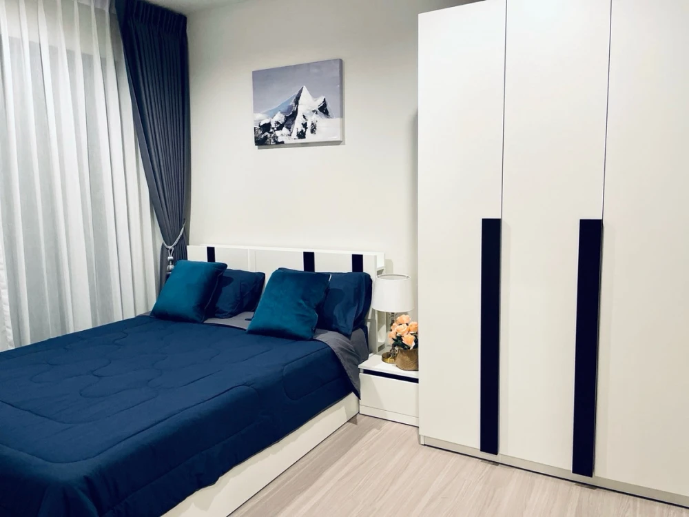 For rent: Life Asoke Hype, 16th floor, beautiful room, fully furnished, very livable. Book now! (Hurry!)