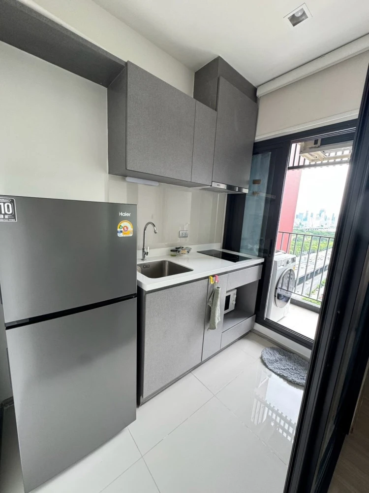 For rent: Life Asoke Hype, 23rd floor, fully furnished, very livable. Interested? Book now! Don't wait!