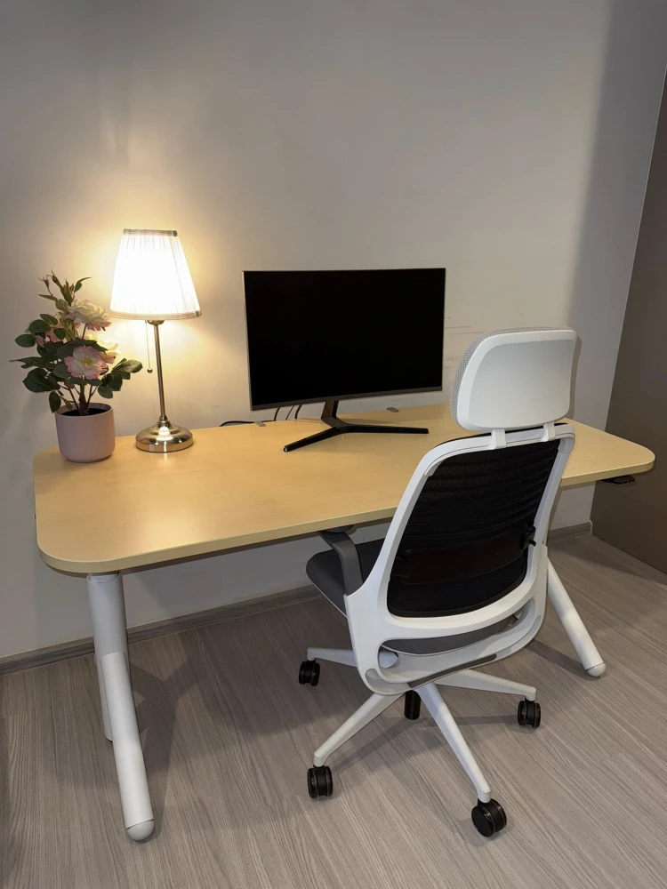 For rent: Life Asoke Hype, room on a very high floor, not next to the garbage room, not next to the elevator, with beautiful, premium furniture. Book
