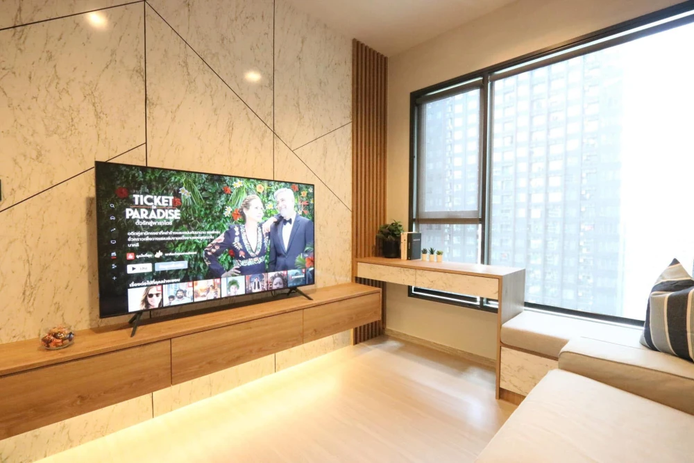For rent: Life Asoke-Rama 9, 1 bedroom, 1 bathroom, decorated in a theme, comes with complete furniture and amenities. Reserve now!