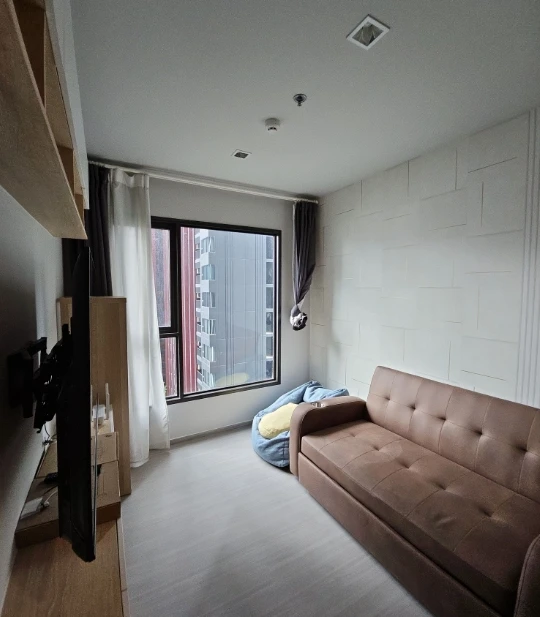 For rent: Life Asoke-Rama 9, 16th floor, nice room, fully furnished, book now, don't miss out.