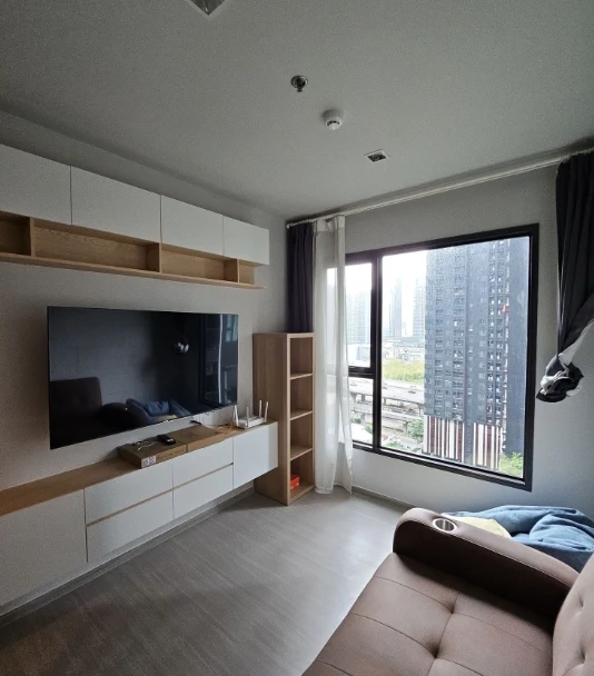 For rent: Life Asoke-Rama 9, 16th floor, nice room, fully furnished, book now, don't miss out.