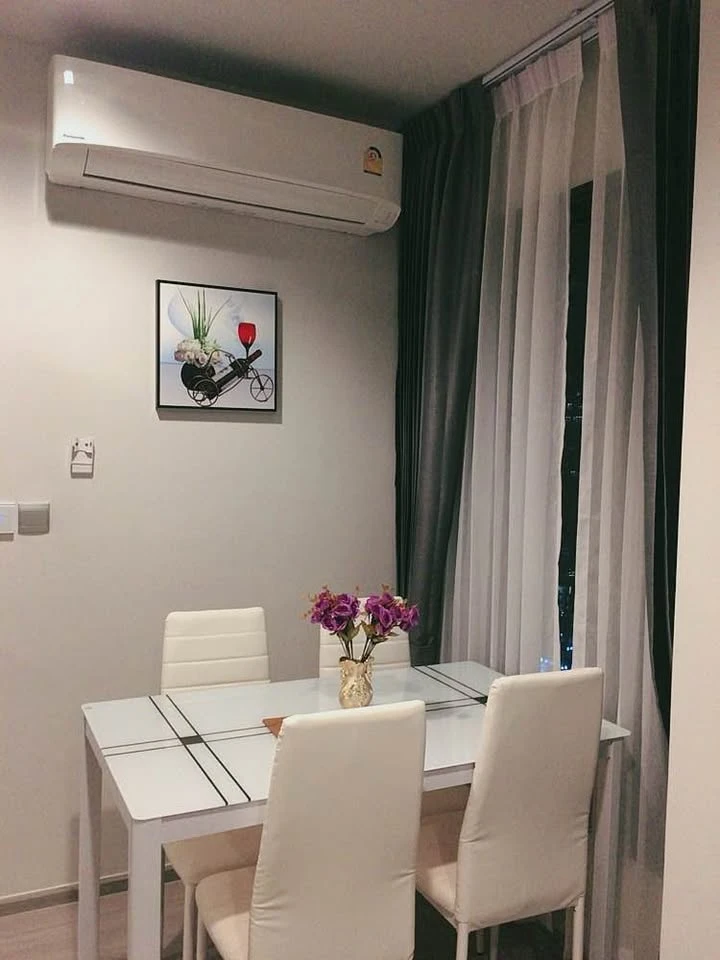For rent: Life Asoke-Rama 9, 25th floor, very high, 2 bedrooms, spacious area, don't miss it.