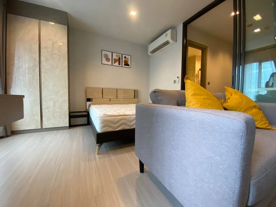 For rent: Life Asoke-Rama 9, spacious room, lots of space, open view, not blocked. Good like this, what are you waiting for?