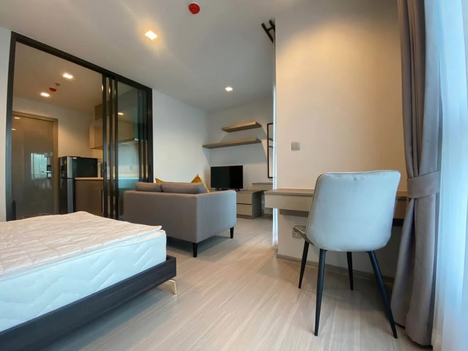 For rent: Life Asoke-Rama 9, spacious room, lots of space, open view, not blocked. Good like this, what are you waiting for?