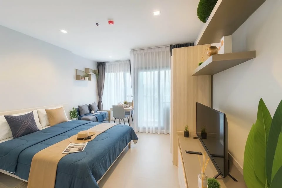 For rent: Life Asoke-Rama 9, a lovely room, beautifully decorated in a neutral tone, comes fully furnished, just bring your bags and move in!