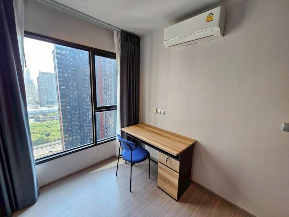 For rent: Life Asoke-Rama 9, ready to move in, high floor, furnished, hurry and reserve now!