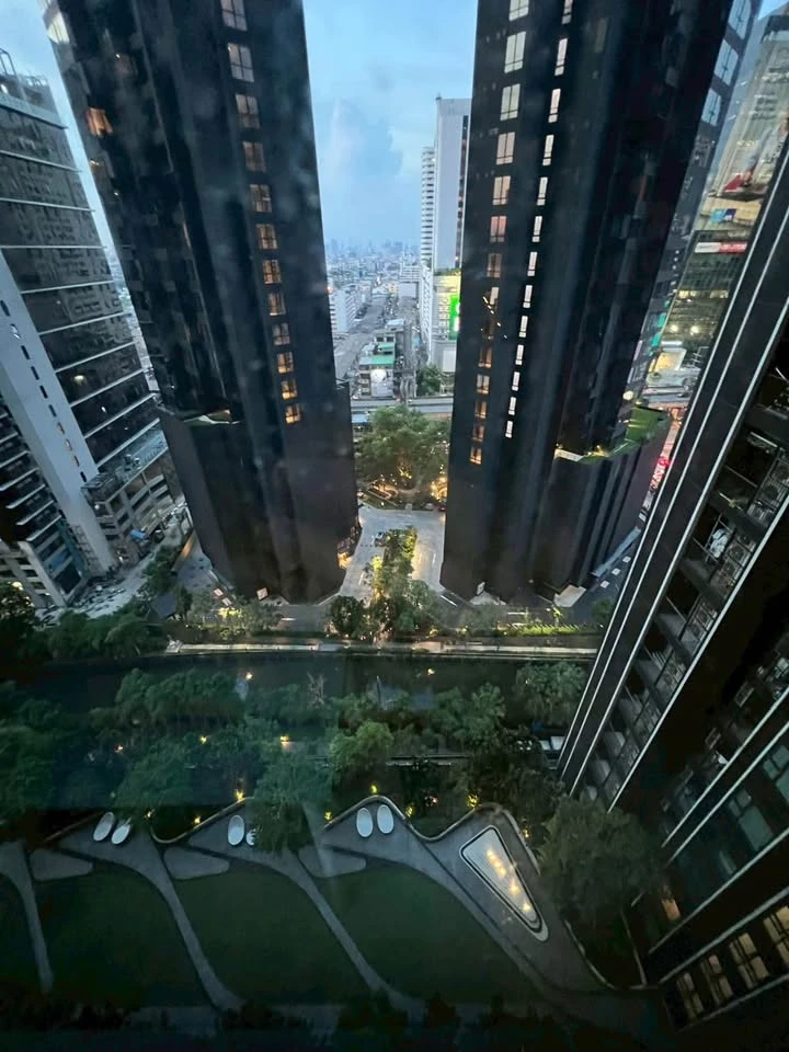For rent: Life Asoke Rama 9, ready to move in, high floor, full facilities, book now, don't miss out++