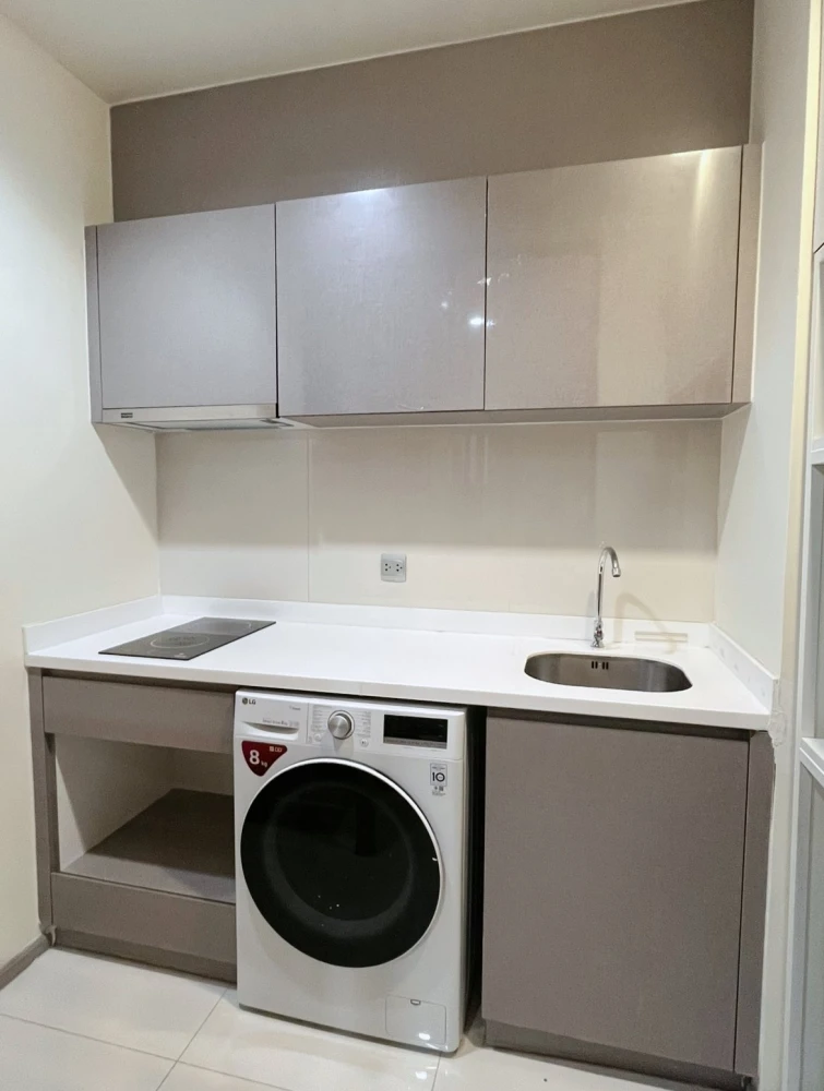 For rent: Life Asoke rama9, ready to move in, separate room, complete with electrical appliances. Good like this, hurry and book now++