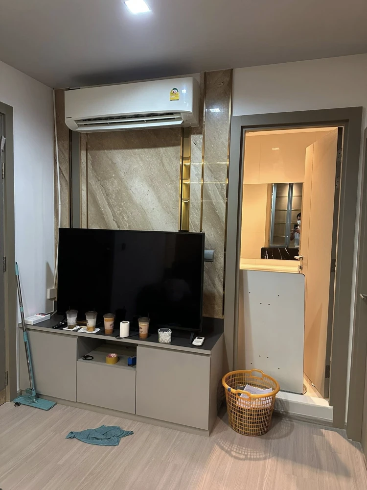 For rent: Life Asoke rama9, fully furnished room, ready to move in, complete here, just come with yourself and move in. You must not miss it.