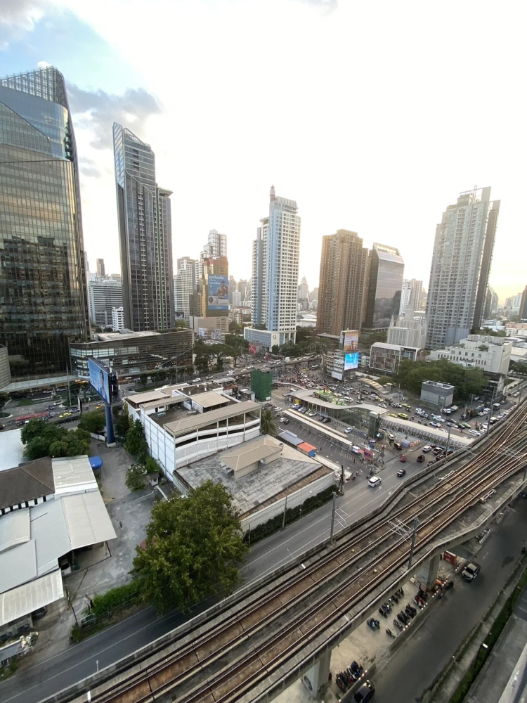 ให้เช่า Life Asoke ชั้น 18 มาพร้อมการตกแต่งที่ครบครัน สนใจรีบจองเลย ห้ามพลาด ด่วนๆจ้า