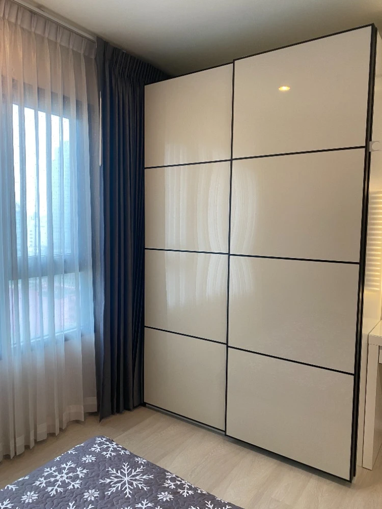 Life Asoke condo for rent, 21st floor, fully furnished. Book now, don't wait!
