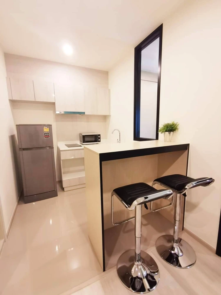 Life Asoke condo for rent, 29th floor. Beautiful unit with complete furnishings. Book now! (Limited time offer!)