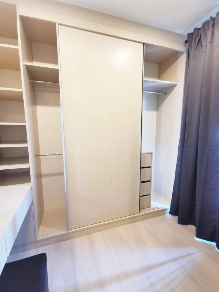 Life Asoke condo for rent, 29th floor. Beautiful unit with complete furnishings. Book now! (Limited time offer!)