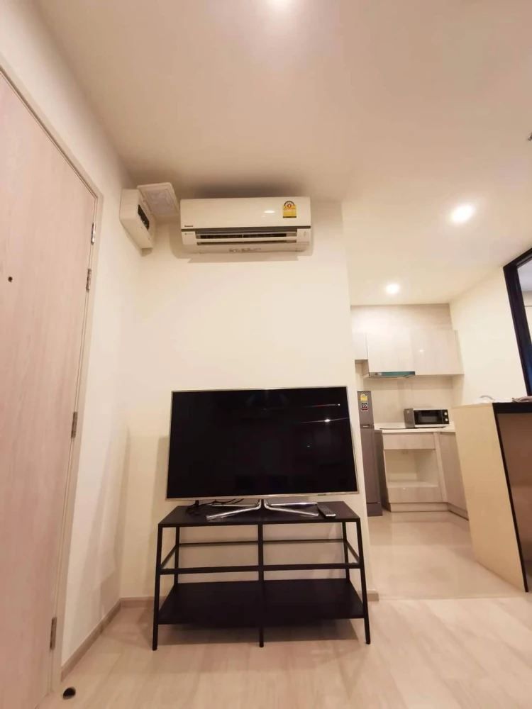 Life Asoke condo for rent, 29th floor. Beautiful unit with complete furnishings. Book now! (Limited time offer!)
