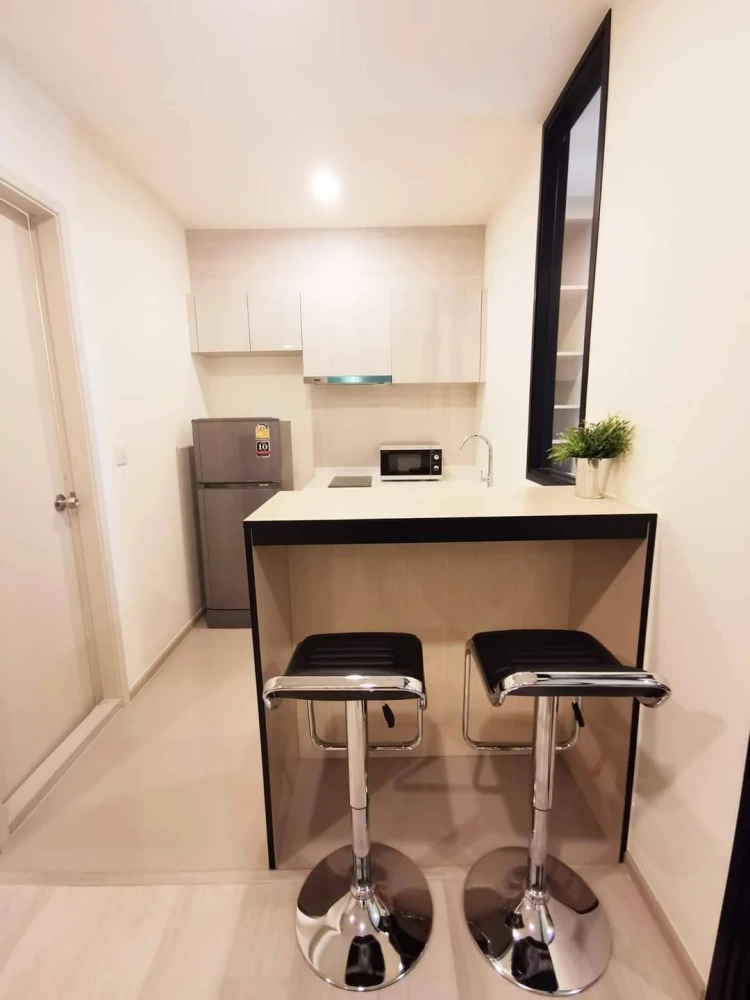 Life Asoke condo for rent, 29th floor. Beautiful unit with complete furnishings. Book now! (Limited time offer!)