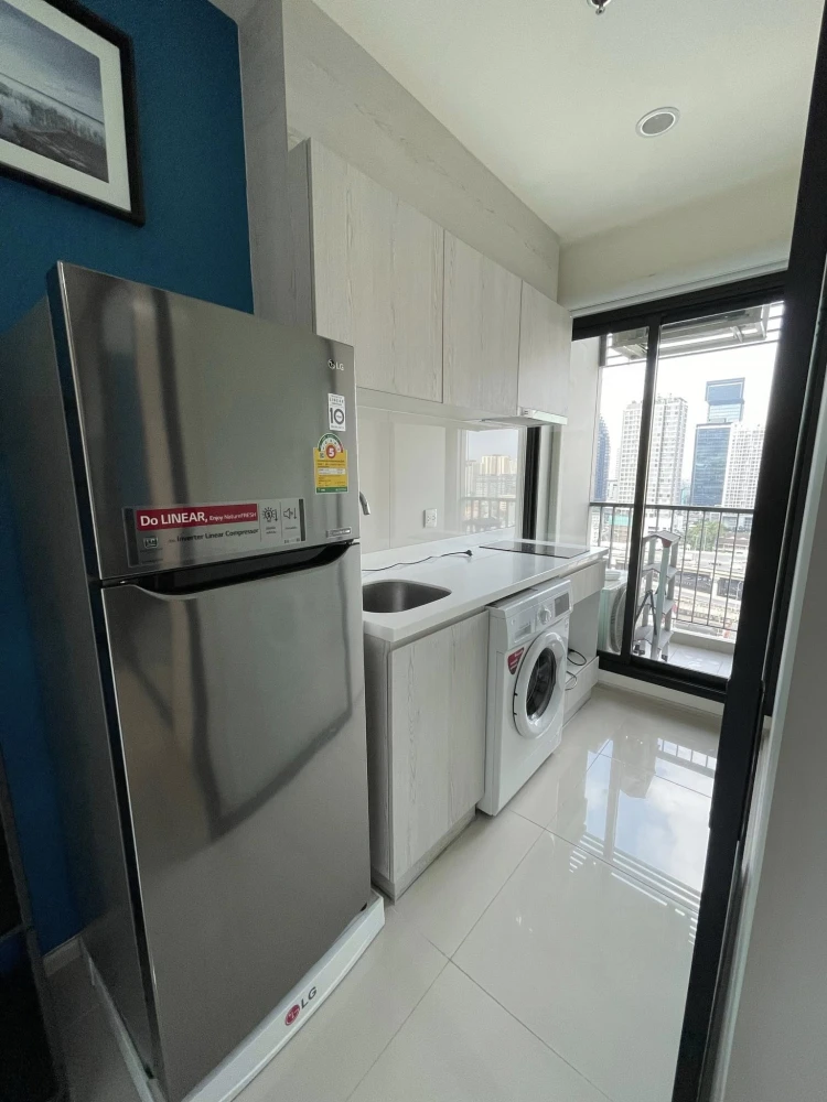 ให้เช่า Life Asoke วิว G Tower และ เซ็นทรัลพระราม 9 หันหัวทางทิศเหนือ ห้องบิ้วอิน Fully furnished จองเลย