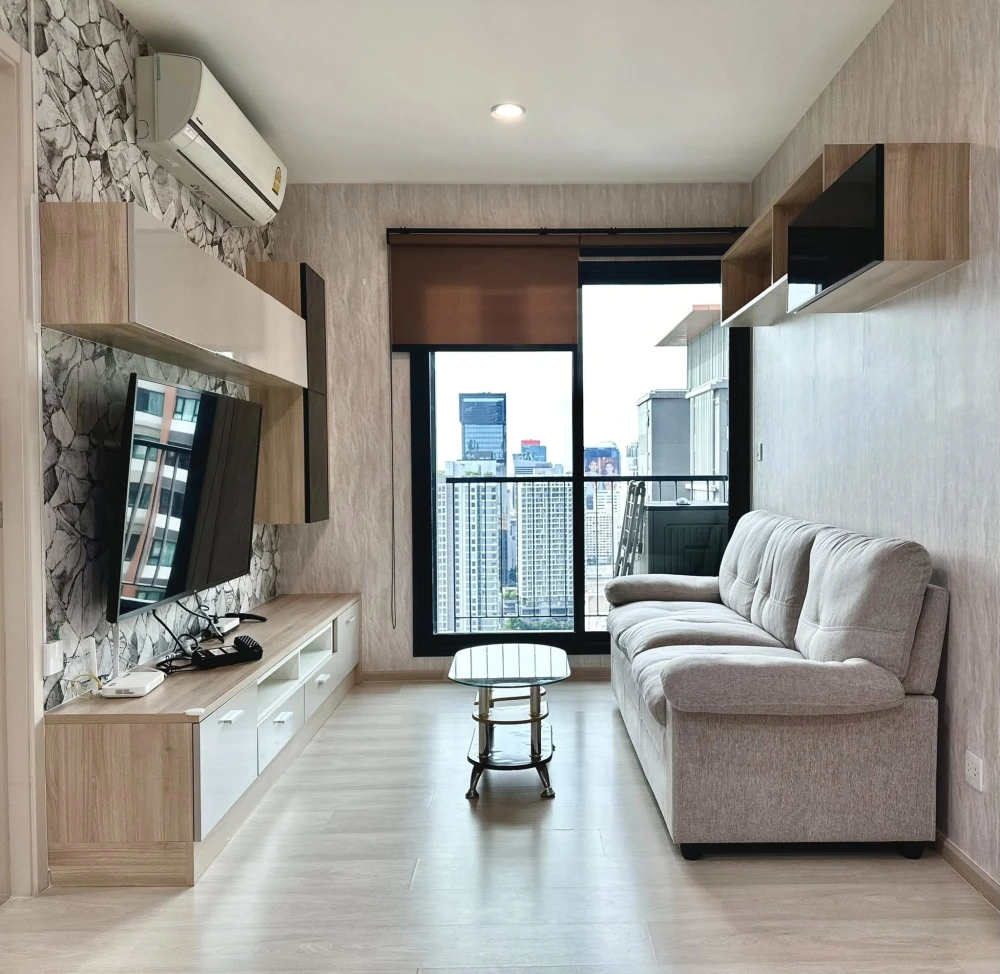 ให้เช่า Life Asoke ห้องชั้นสูง พร้อมเข้าอยู่ เฟอร์พร้อม สอิ่งอำนวยความสะดวกครบครัน จองเลย