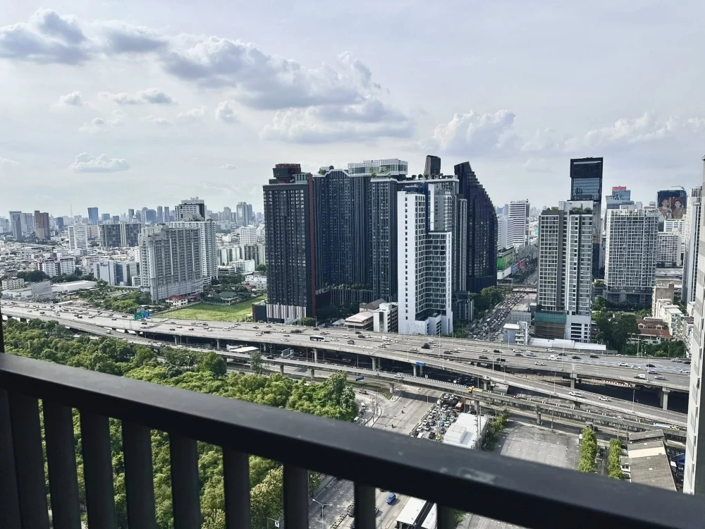 ให้เช่า Life Asoke ห้องชั้นสูง พร้อมเข้าอยู่ เฟอร์พร้อม สอิ่งอำนวยความสะดวกครบครัน จองเลย