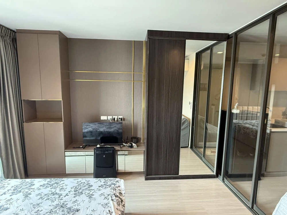 For rent: Life Ladprao, 1 bedroom, 1 bathroom, fully furnished and equipped, just bring your bags and move in!