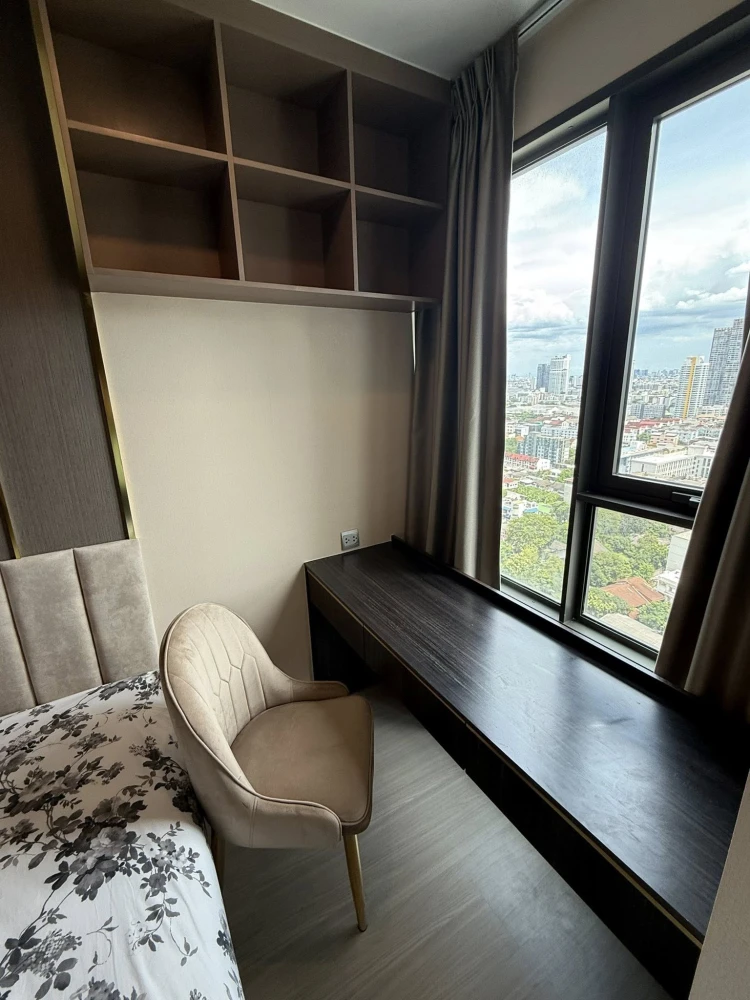 For rent: Life Ladprao, 1 bedroom, 1 bathroom, fully furnished and equipped, just bring your bags and move in!