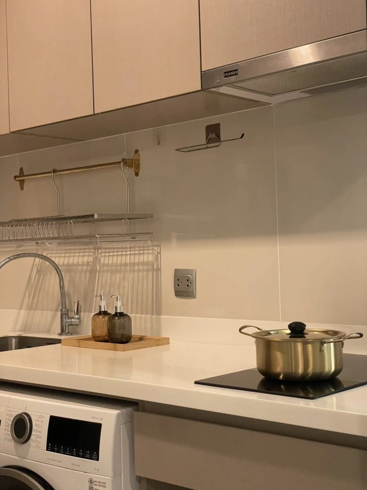 For rent: Life Ladprao, 1 bedroom, 1 bathroom. Fully furnished with complete amenities. Don't miss out!