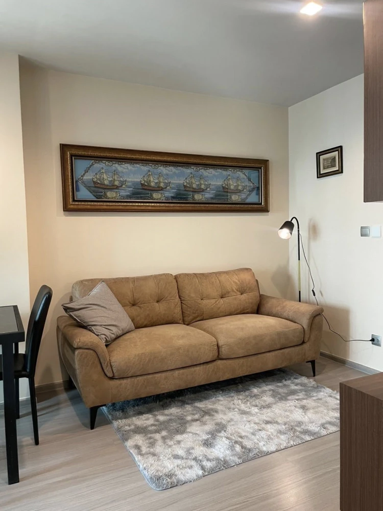 For rent: Life Ladprao, 1 bedroom, 1 bathroom. Fully furnished with complete amenities. Don't miss out!