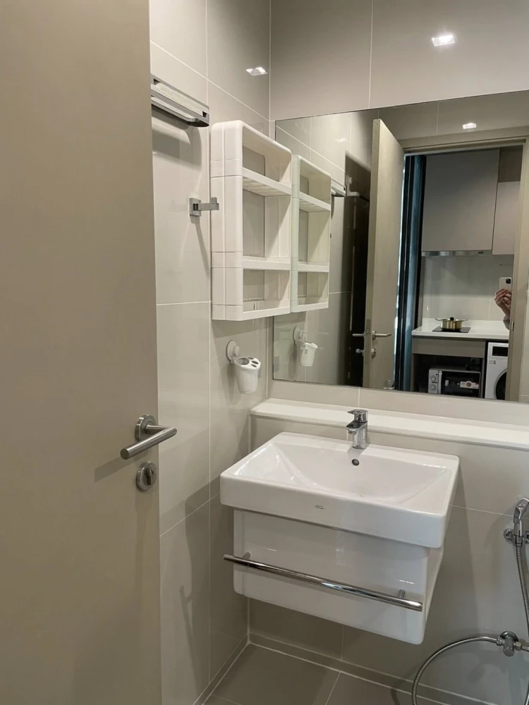 For rent: Life Ladprao, 1 bedroom, 1 bathroom. Fully furnished with complete amenities. Don't miss out!