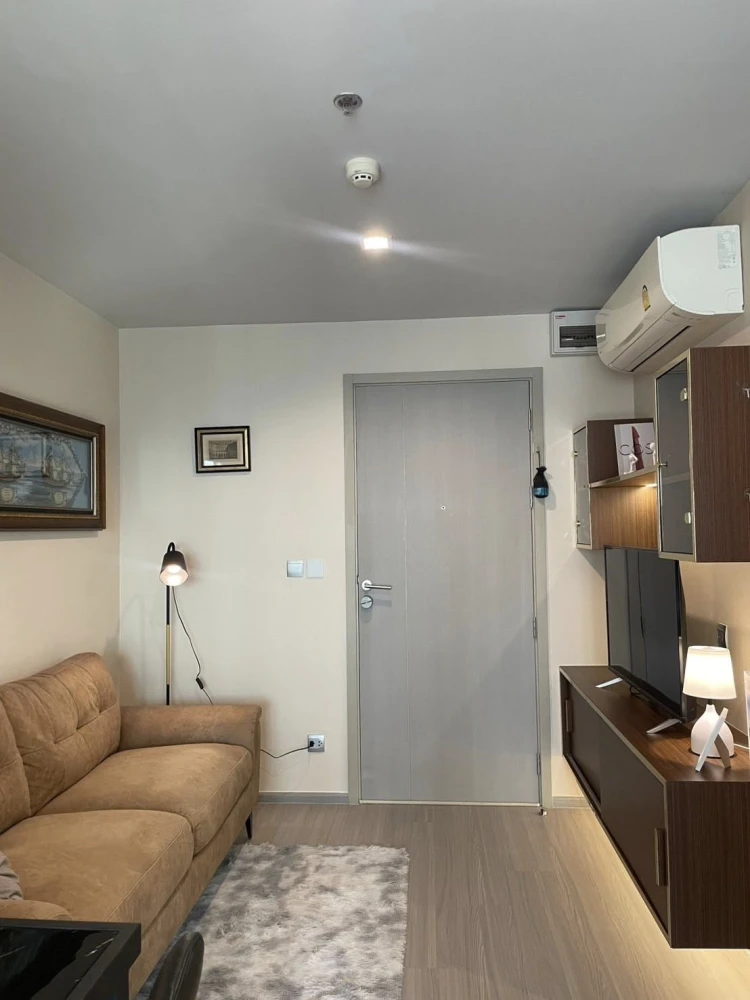 For rent: Life Ladprao, 1 bedroom, 1 bathroom. Fully furnished with complete amenities. Don't miss out!